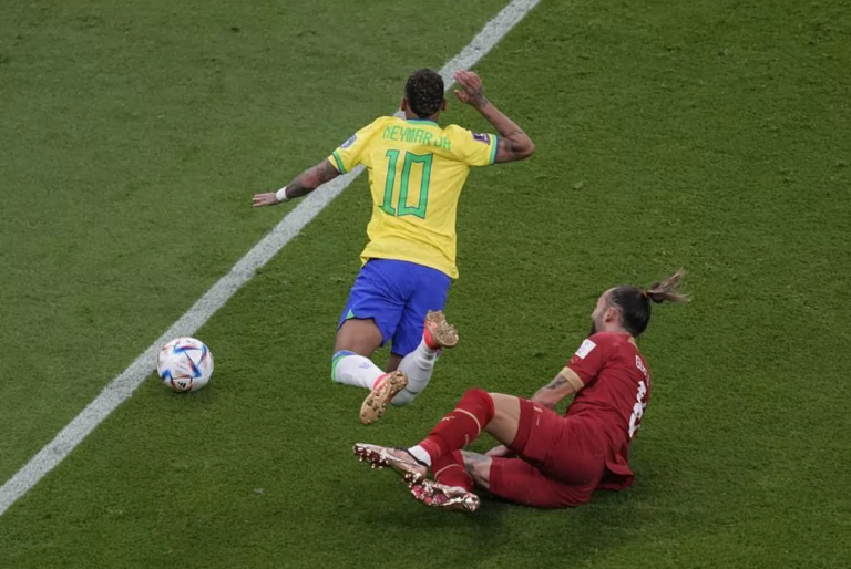 Brasil panik atas masa depan Neymar di Piala Dunia di tengah cedera pergelangan kaki